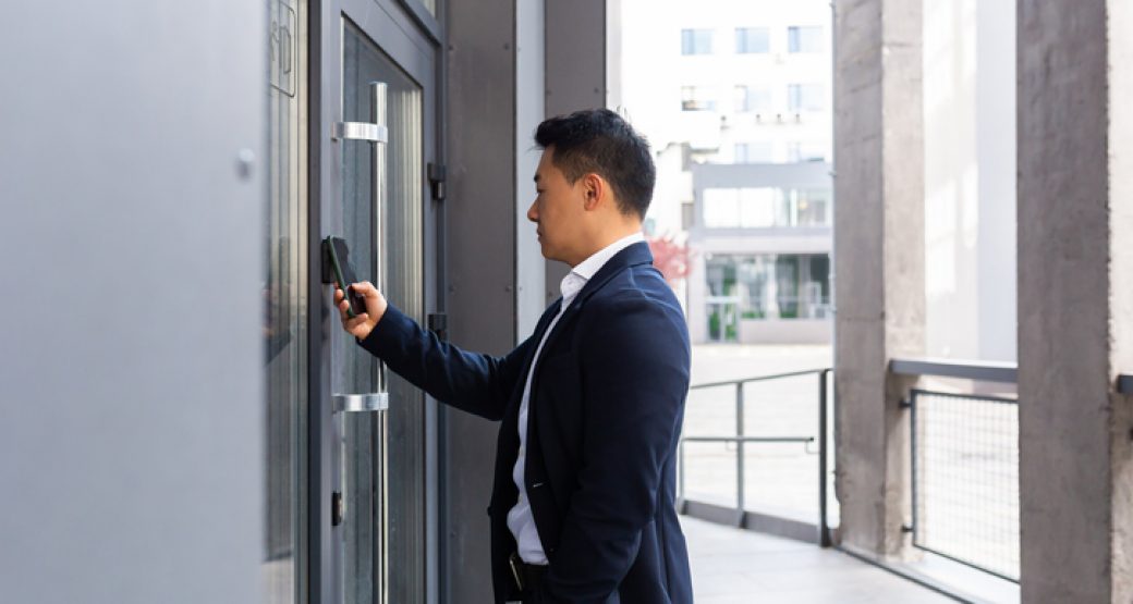 Access Control Management in the Modern Workplace: Balancing Security with Convenience